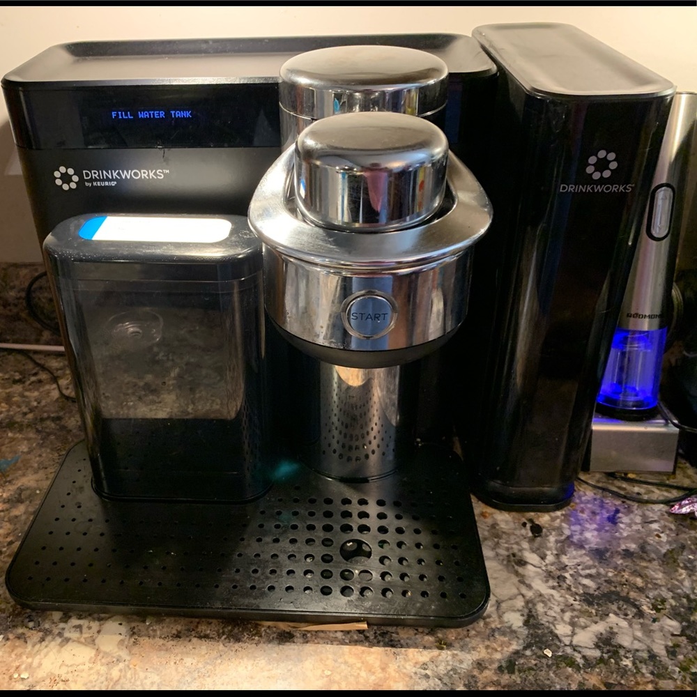 Drinkworks, lock and pod storage